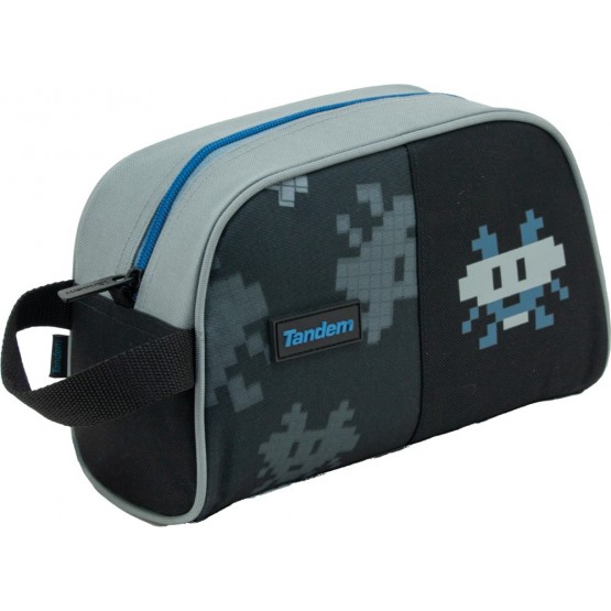 Insulated Adaptable travel vanity case C/AT